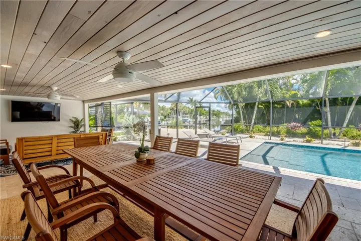 1022 Lindgren Blvd, Sanibel, Florida 33957