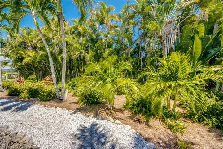 1022 Lindgren Blvd, Sanibel, Florida 33957