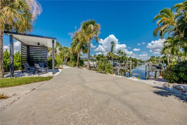 1022 Lindgren Blvd, Sanibel, Florida 33957