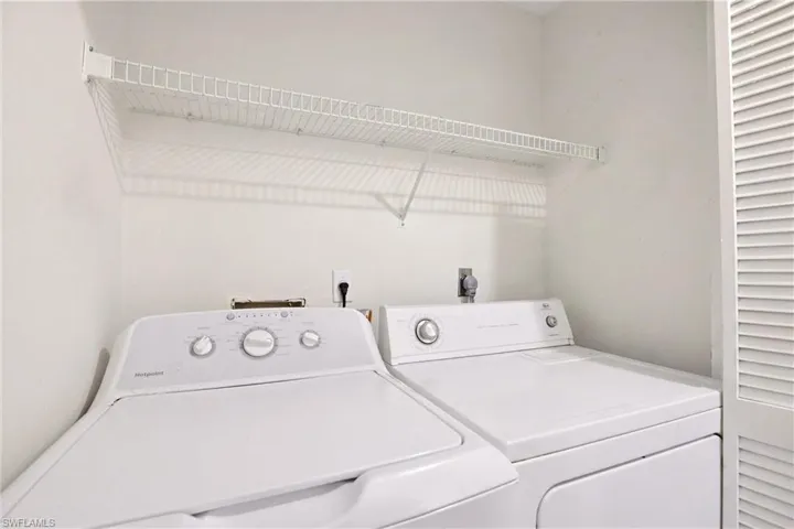 505 Windsor Sq 201, Naples, Florida 34104