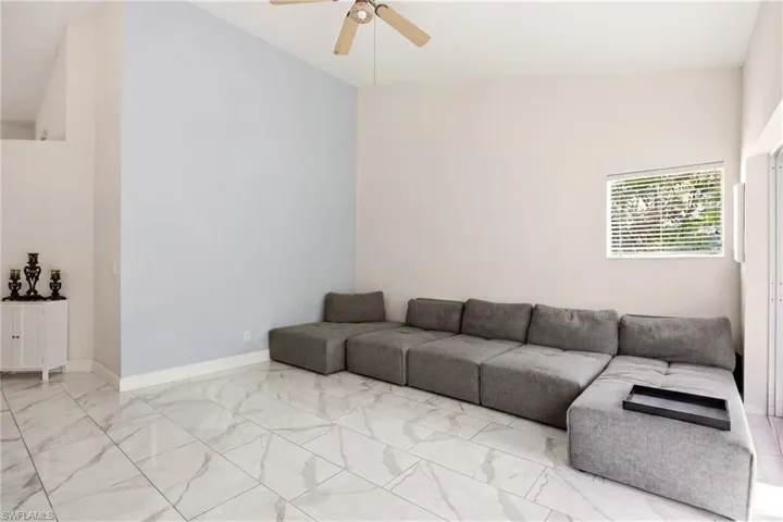 505 Windsor Sq 201, Naples, Florida 34104