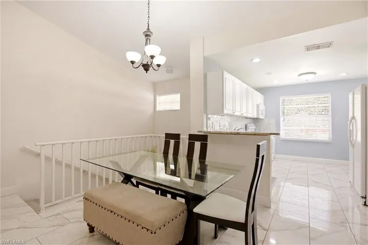 505 Windsor Sq 201, Naples, Florida 34104