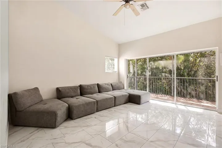 505 Windsor Sq 201, Naples, Florida 34104