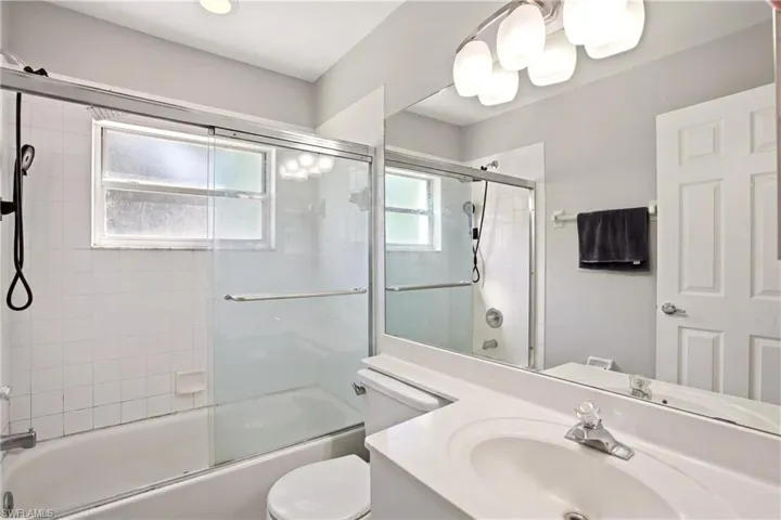 505 Windsor Sq 201, Naples, Florida 34104