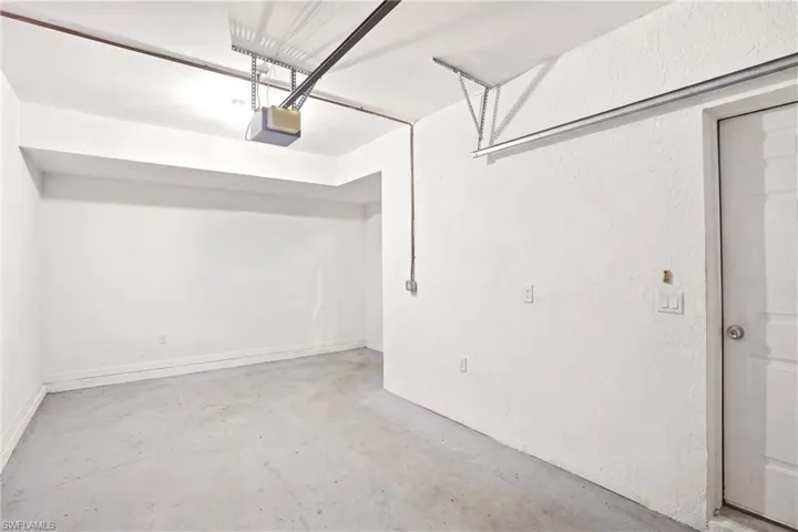 505 Windsor Sq 201, Naples, Florida 34104