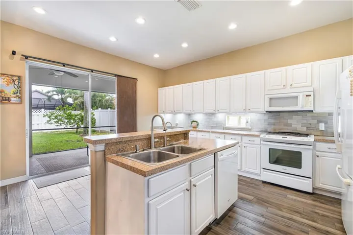 12874 Timber Ridge Dr, Fort Myers, Florida 33913
