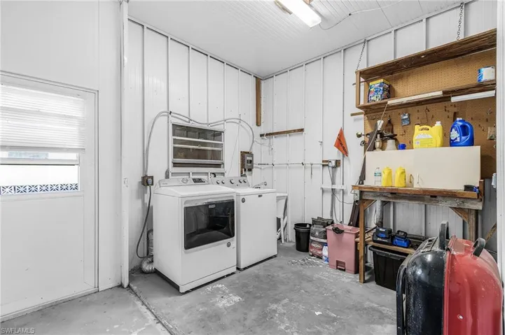 653  Future  DR, North Fort Myers, FL 33917