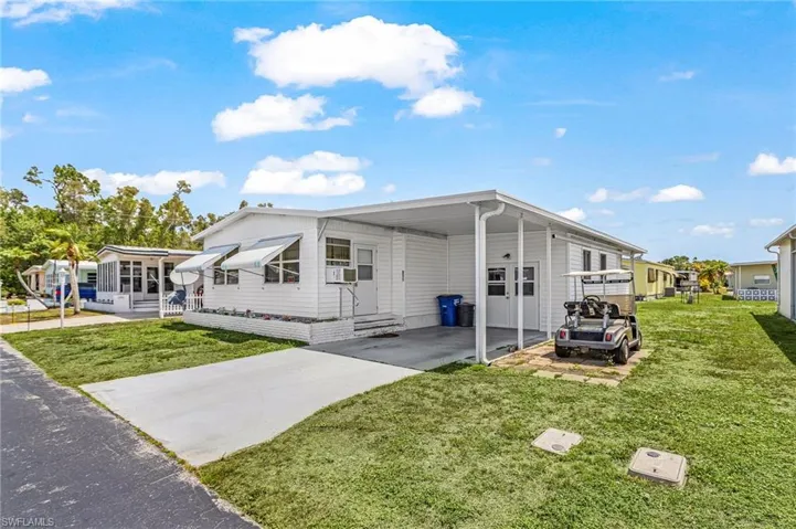 653  Future  DR, North Fort Myers, FL 33917