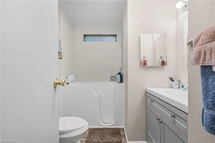 653  Future  DR, North Fort Myers, FL 33917