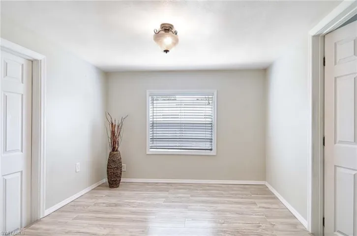 3  Sonderhen  DR, Naples, FL 34114