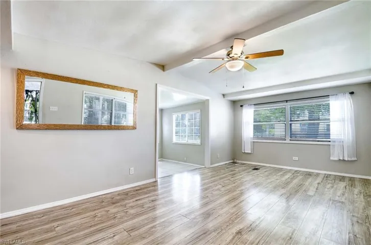 3  Sonderhen  DR, Naples, FL 34114