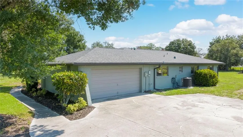 19250 Tammy Ln, North Fort Myers, Florida 33917