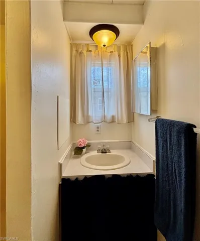 730 Knotty Pine Cir, North Fort Myers, Florida 33917