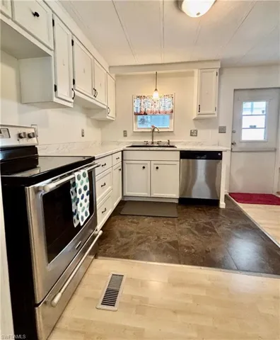 730 Knotty Pine Cir, North Fort Myers, Florida 33917