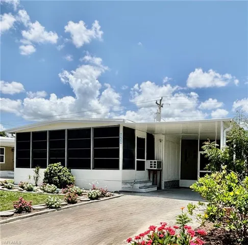 730 Knotty Pine Cir, North Fort Myers, Florida 33917