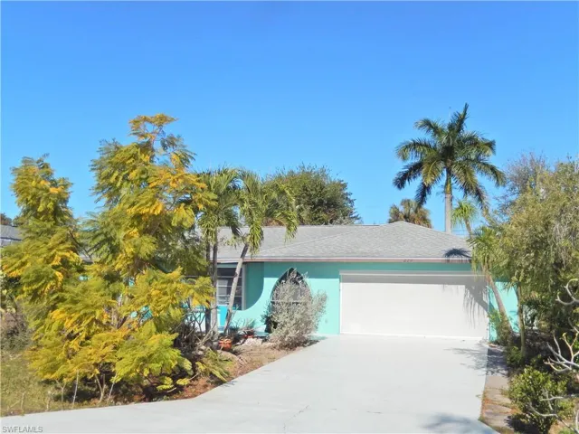 229 SE 46th  LN, Cape Coral, FL 33904