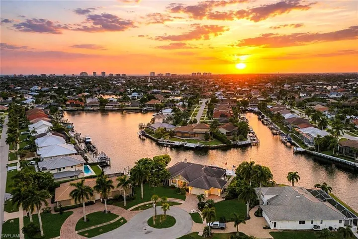 60 Covewood Ct, Marco Island, Florida 34145