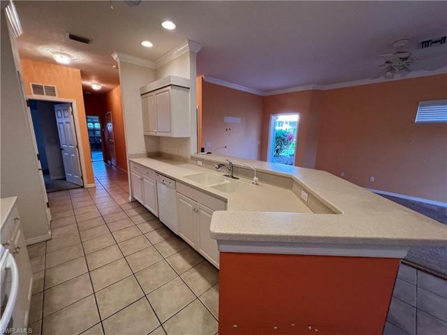 19915  Lake Vista  CIR, LEHIGH ACRES, FL 33936