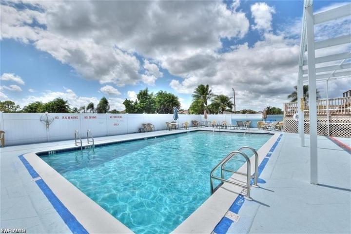 19915  Lake Vista  CIR, LEHIGH ACRES, FL 33936