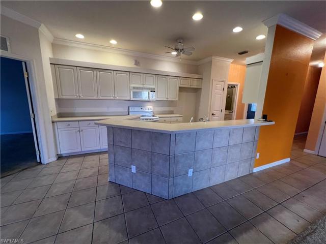 19915  Lake Vista  CIR, LEHIGH ACRES, FL 33936