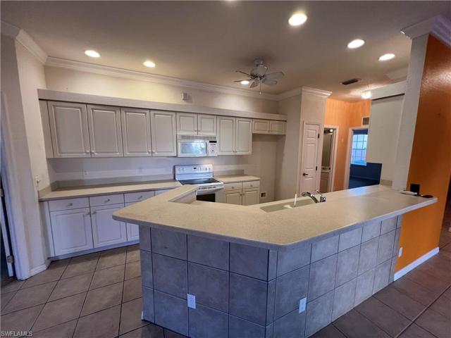 19915  Lake Vista  CIR, LEHIGH ACRES, FL 33936