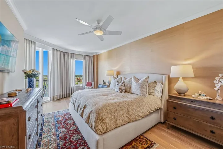 13675 Vanderbilt Dr 707, Naples, Florida 34110