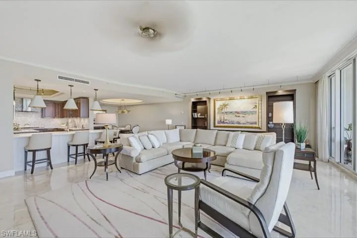 13675 Vanderbilt Dr 707, Naples, Florida 34110