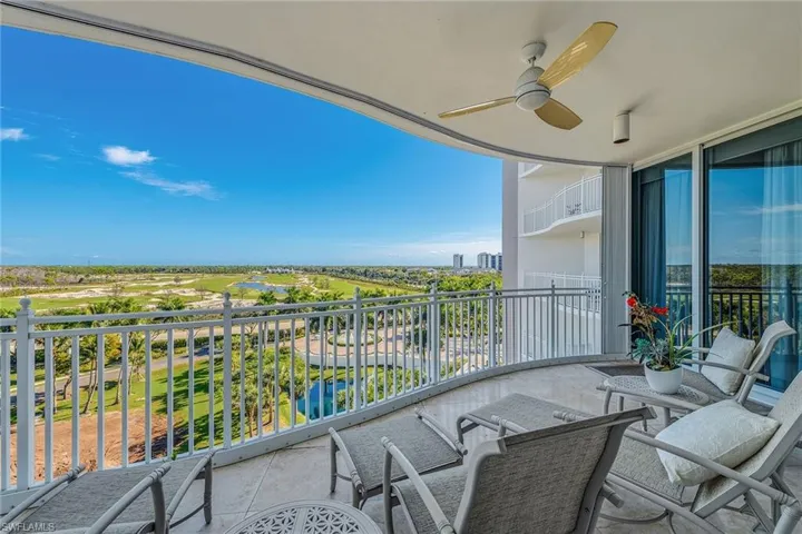 13675 Vanderbilt Dr 707, Naples, Florida 34110