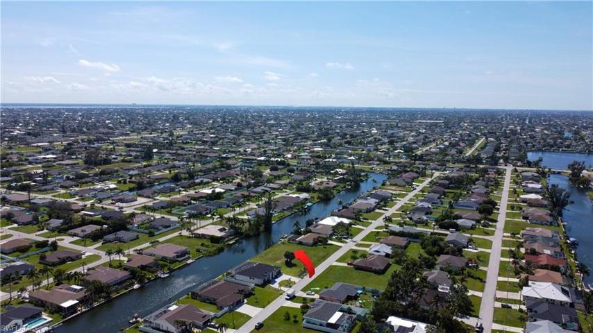 1317 SW 4th PL, CAPE CORAL FL 33991