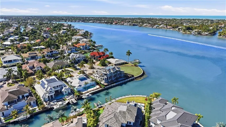 1305 Marlin Dr, Naples, Florida 34102