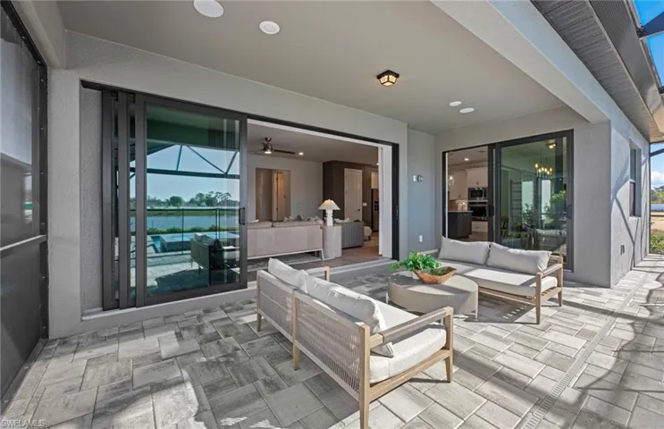 Photos are of a model home. Illustration purposes only.