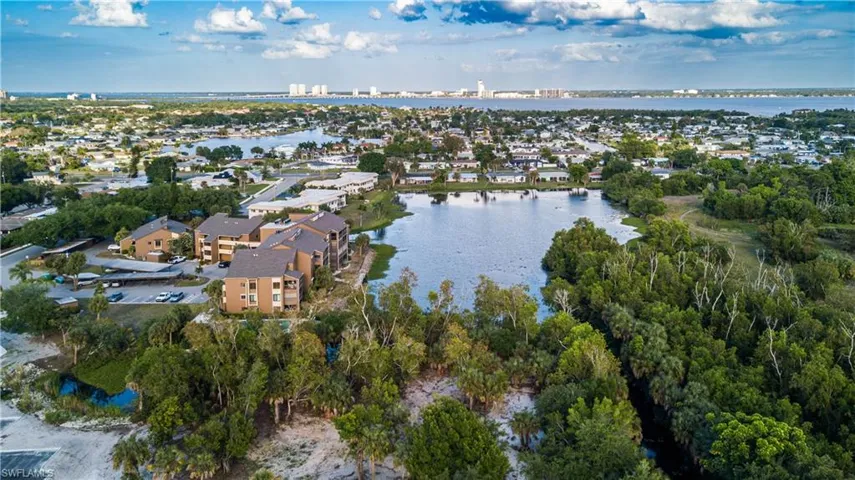 2069 W Lakeview  BLVD, North Fort Myers, FL 33903