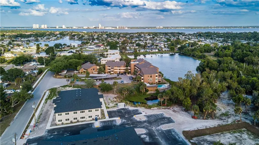 2069 W Lakeview  BLVD, North Fort Myers, FL 33903