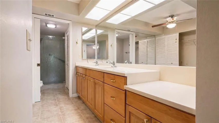 2069 W Lakeview  BLVD, North Fort Myers, FL 33903