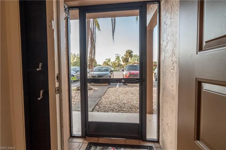2069 W Lakeview  BLVD, North Fort Myers, FL 33903