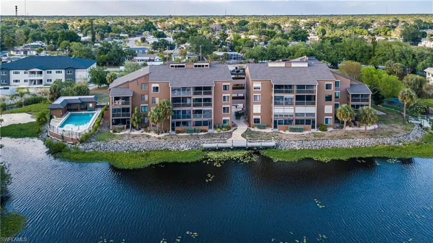 2069 W Lakeview  BLVD, North Fort Myers, FL 33903
