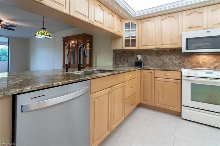 2069 W Lakeview  BLVD, North Fort Myers, FL 33903