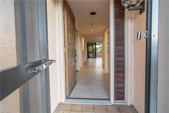 2069 W Lakeview  BLVD, North Fort Myers, FL 33903