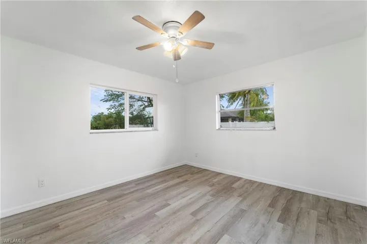 3657 SE 5th  CT, Cape Coral, FL 33904