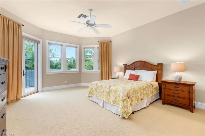 2nd suite with it's own balcony