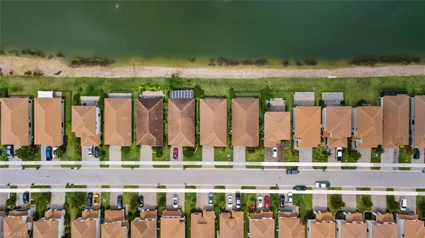 8968 Madrid Cir, Naples, Florida 34104
