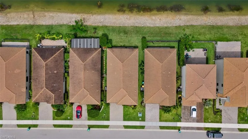 8968 Madrid Cir, Naples, Florida 34104