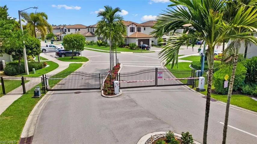 8968 Madrid Cir, Naples, Florida 34104