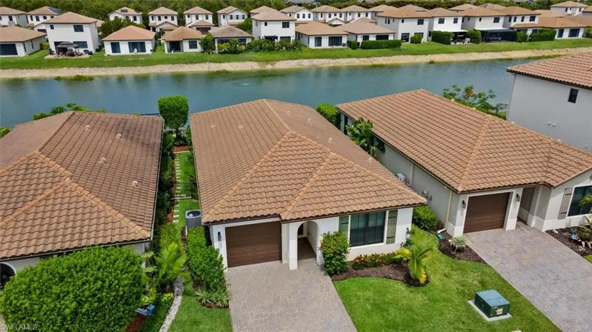 8968 Madrid Cir, Naples, Florida 34104