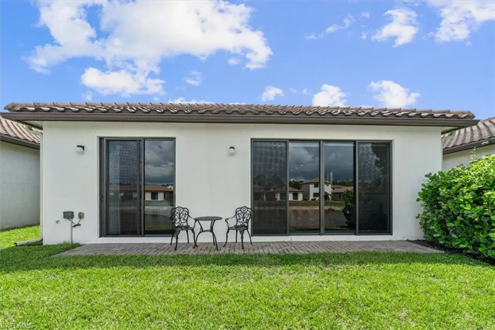 8968 Madrid Cir, Naples, Florida 34104