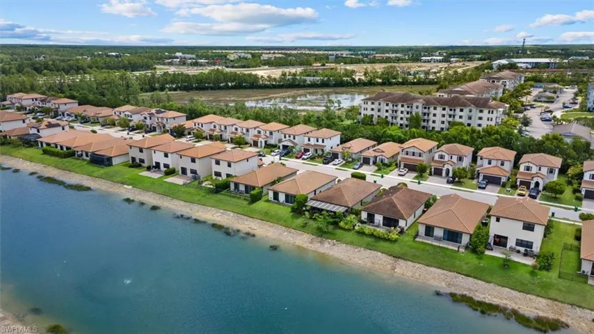 8968 Madrid Cir, Naples, Florida 34104