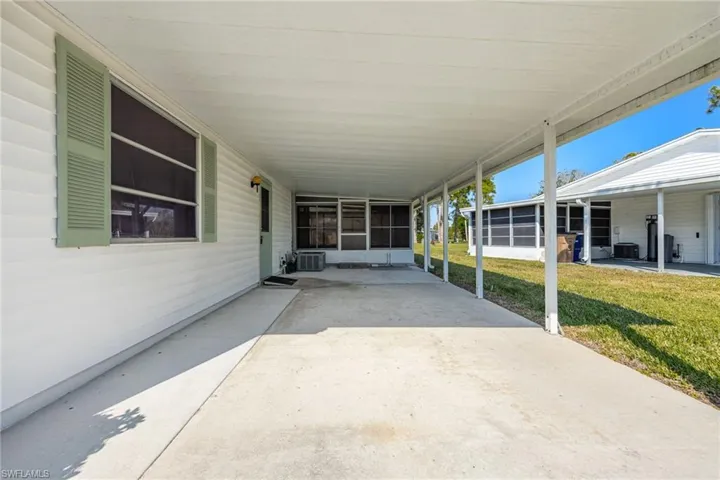 13 Pinewood Blvd, Lehigh Acres, Florida 33936