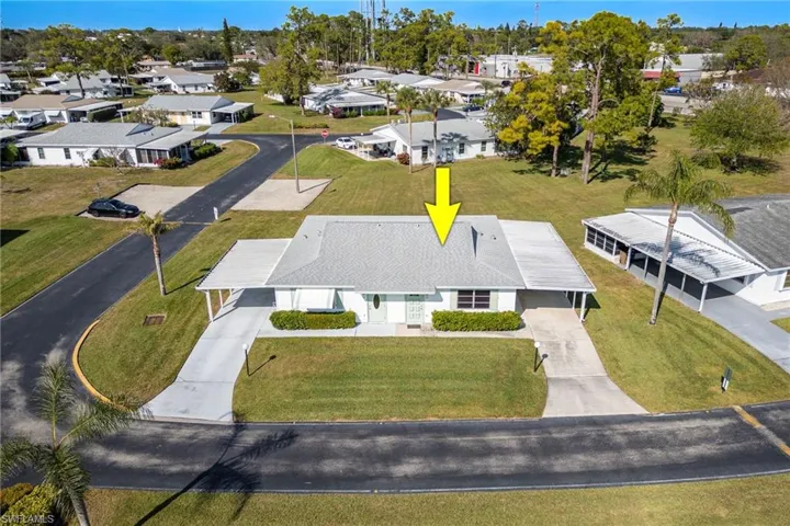 13 Pinewood Blvd, Lehigh Acres, Florida 33936