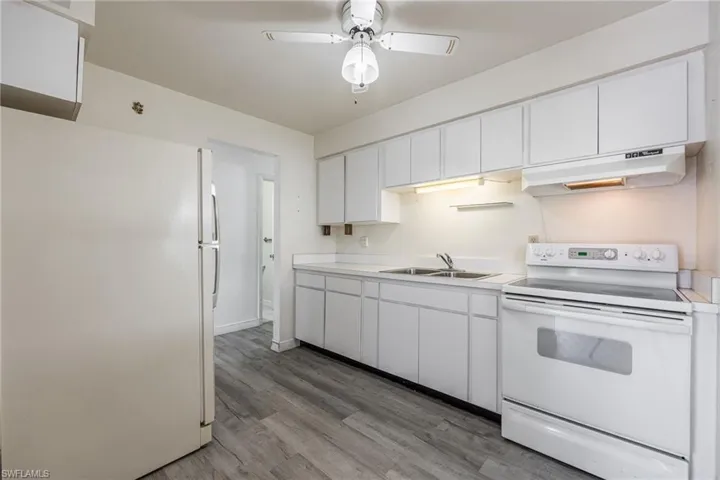 13 Pinewood Blvd, Lehigh Acres, Florida 33936