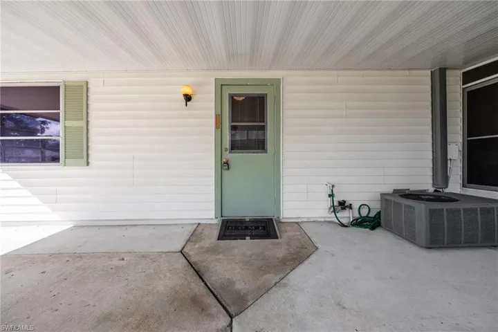 13 Pinewood Blvd, Lehigh Acres, Florida 33936